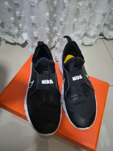 Tênis nike flexível runner 2 tam 35