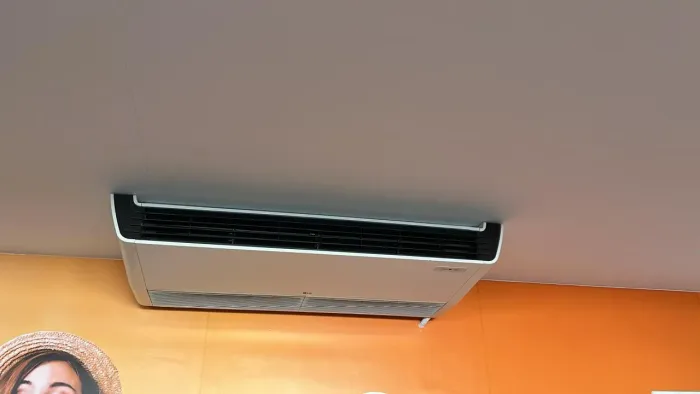 Vendo ar condicionado LG INVERTER 47.000 BTUS - valor R$ 6.000, parcelamos no cartão.