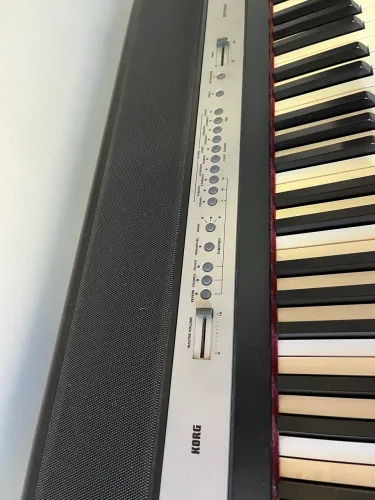Piano Digital Korg SP-250