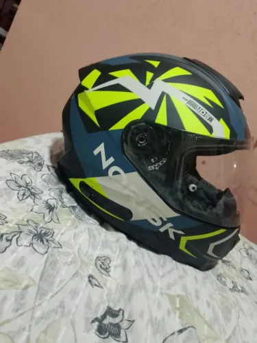 Capacete