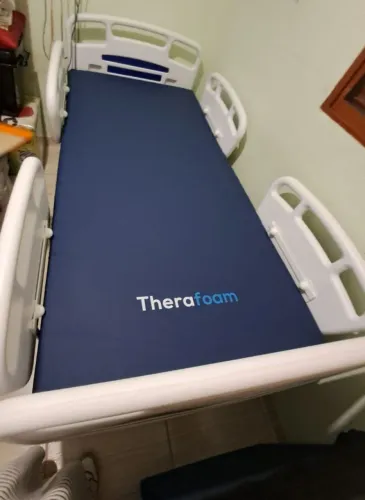 Cama hospitalar automática com colchão 