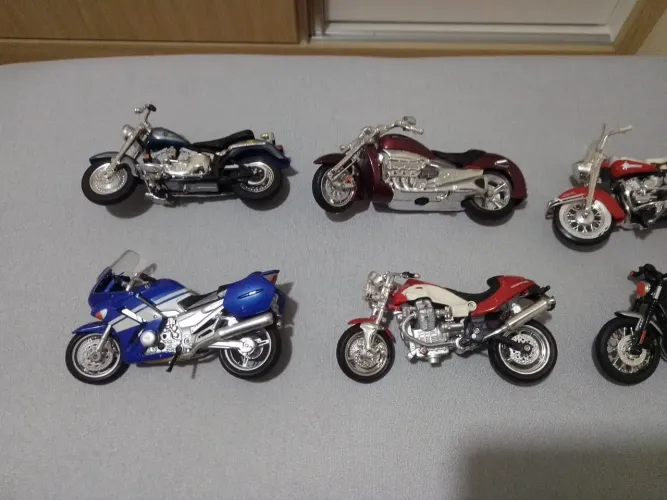 MOTOS MINIATURA MAISTO FUNDIDAS SOB PRESSÃO HARLEY DAVIDSON SUSPENSÃO BELO HORIZONTE