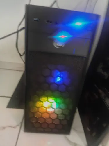 Vendo pc games com preço ajustável para os primeiros a chamar no pv