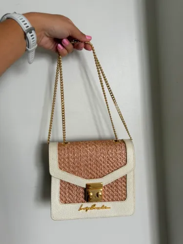 Bolsa branca com detalhes de palha Luiza Barcelos