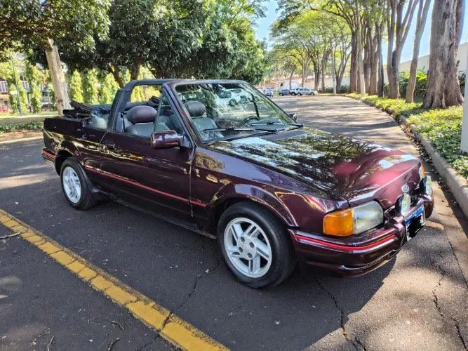 Ford Escort XR3 1.8 / 1.6 Conversível 1989
