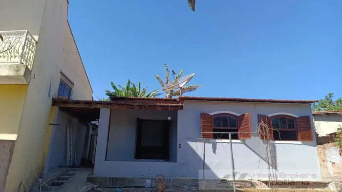 Chácara para Venda em Jundiaí, Ivoturucaia, 2 dormitórios, 2 banheiros, 6 vagas