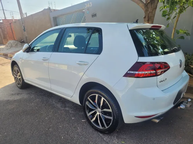 Volkswagen Golf Highline 1.4 TSI 140cv Aut. 2015