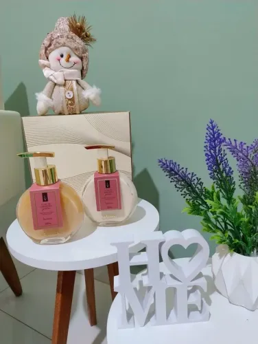 Kit flor de cerejeira creme mão e corpo e sabonete líquido
