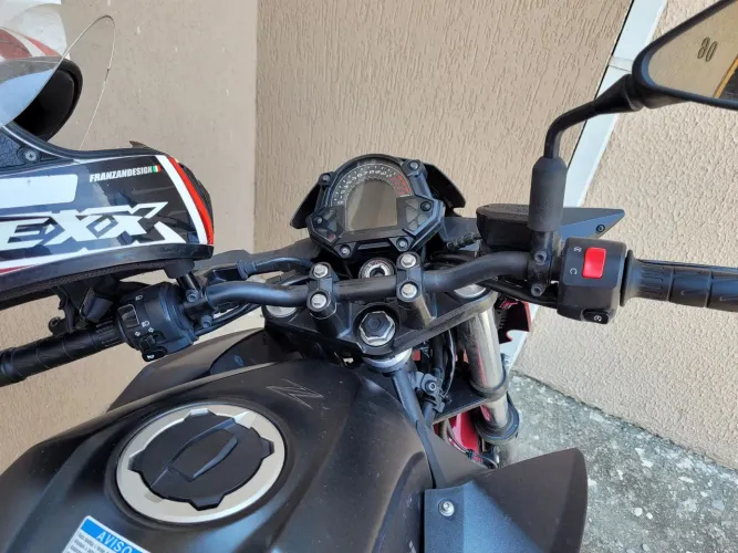 Vendo moto ou troco carro mesmo valor