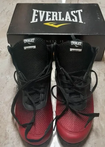Tênis Everlast Modelo ForceKnit. Preto/Vermelho. Tamanho 41. Em excelente estado.