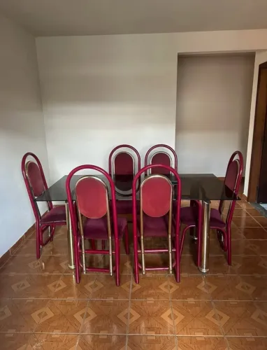 Mesa de vidro com 6 lugares