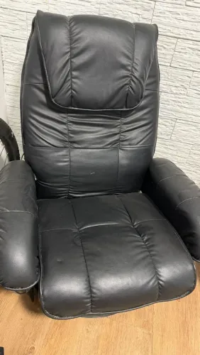 Cadeira de massagem usada para glúteo e costas