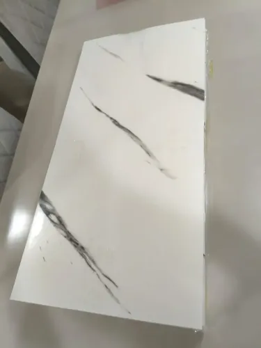 Placas adesivas para parede