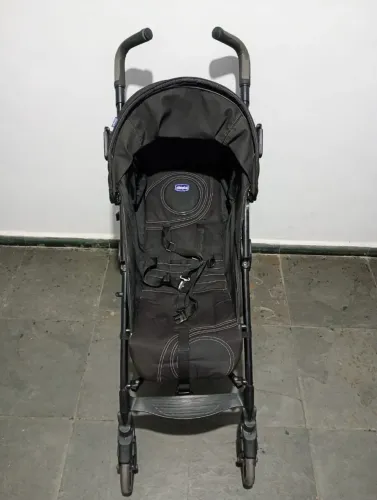 Vendo carrinho de bebê 