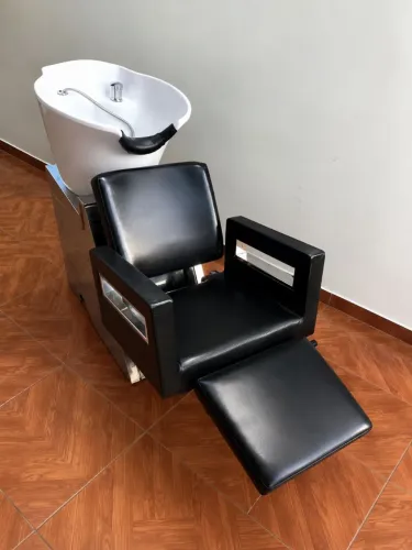 Vende-se um lavatório profissional de luxo , Por 1.500 reais, Seminovo.