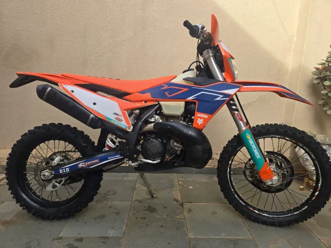 KTM 300 2t EXC 2024 - 136h - Impecável - Equipada - Pronta para Trilha