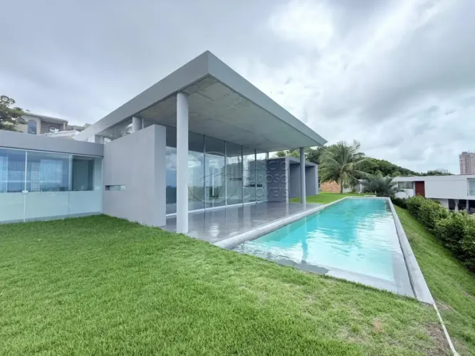 Casa com vista mar e com 4 Suítes e Piscina à venda no Cond. Horizonte Fênix