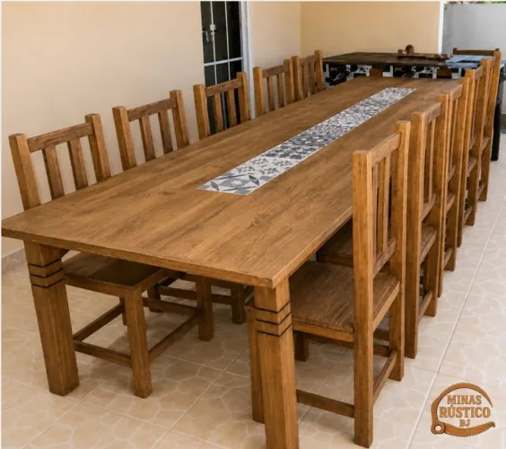 Mesa com 10 cadeiras