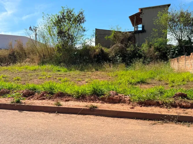 Lote a venda residencial Maria Monteiro trindade