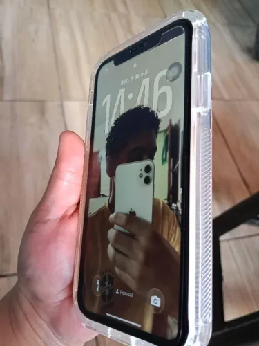 iPhone 11 64 pra vender logo