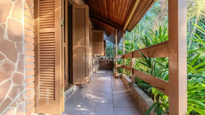 Casa à venda Rua Cipó, Passo da Areia - Porto Alegre