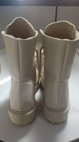 Bota bege cano médio