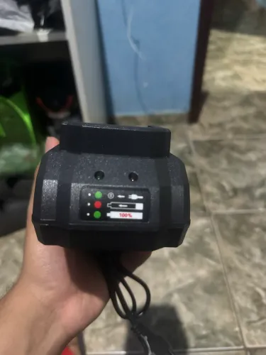 Base Carregador Rápido 21V Alta Potência para Ferramentas a Bateria 2Ah - LE-0182