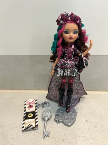 Vendo boneca Ever After High Briar Beauty Spring Unsprung