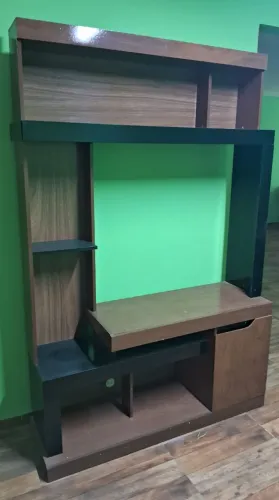 Excelente Estado - Rack para sala na tonalidade escura