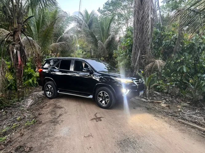 Toyota Hilux SW4 SRX 4X4 2.8 TDI 16V Dies. Aut. 2017