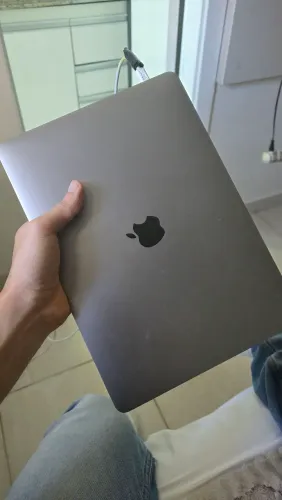 MacBook Pro 13" M2 2022 8GB | 512GB |