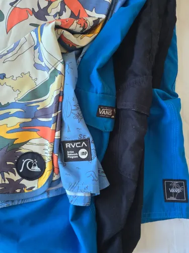 Bermuda de marca surf