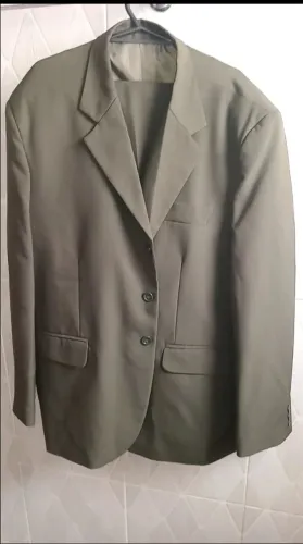 Terno completo calça e palito número 60 otimo estado sou de itapetininga-sp Valor R$80.00