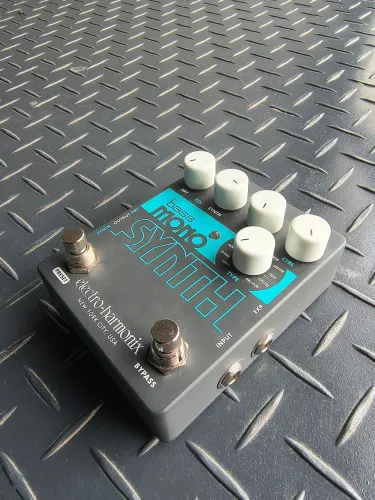 Pedal Eletro Harmonix Bass Mono Synth