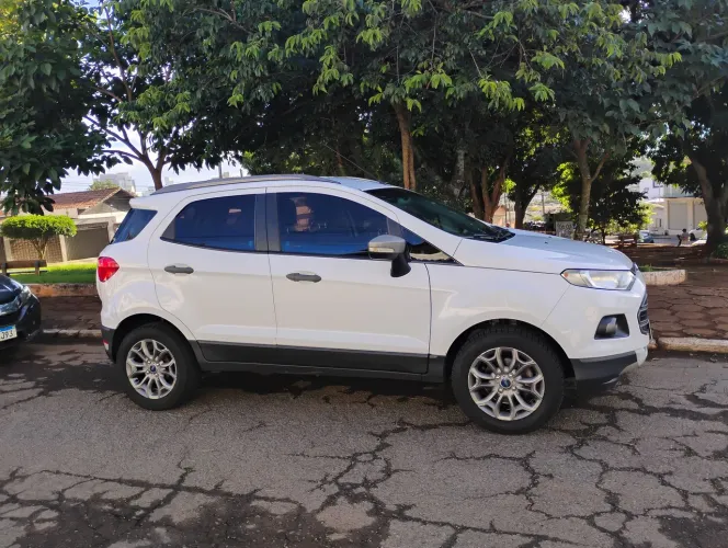 Ford Ecosport Freestyle 1.6 16V Flex 5P 2014