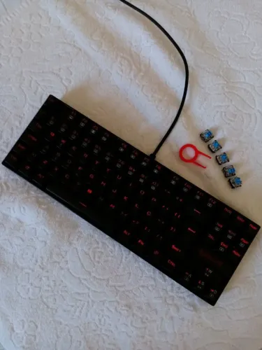 Teclado Mecânico Redragon Kumara K552 Switch Blue LED Vermelho