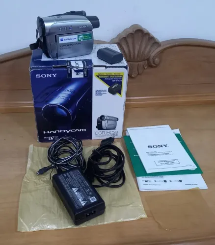 Filmadora Sony DCR-HC28 / NA CAIXA ORIGINAL! Com todos os acessórios e manuais!