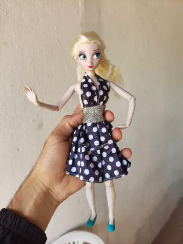 Boneca Frozen articulada