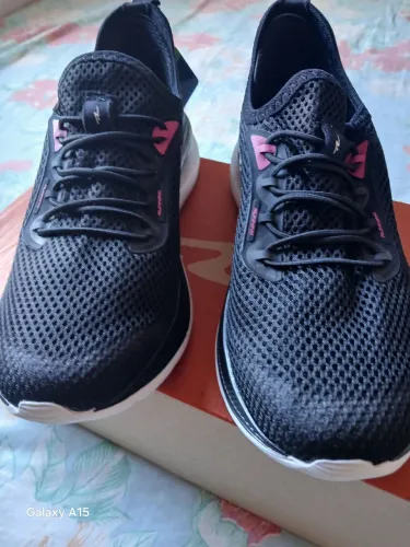 TÊNIS FEMININO NOVO
