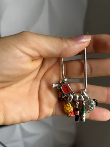 Pulseira em prata com berloques