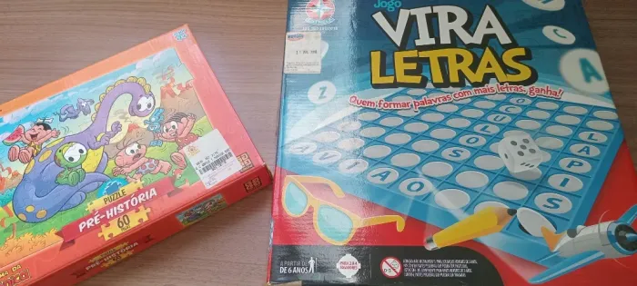 Kit 2 brinquedos vira letras e quebra cabeças 