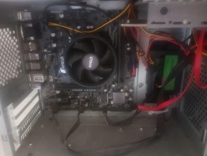 Desktop(CPu E monitor)