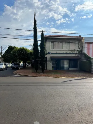 Sobrado comercial de 3 salas para alugar no bairro Boulevard, 299m², em Ribeirão Preto
