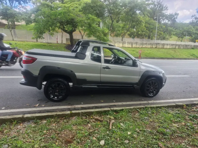 Fiat Strada Adventure 1.8/ 1.8 Locker Flex CE 2014