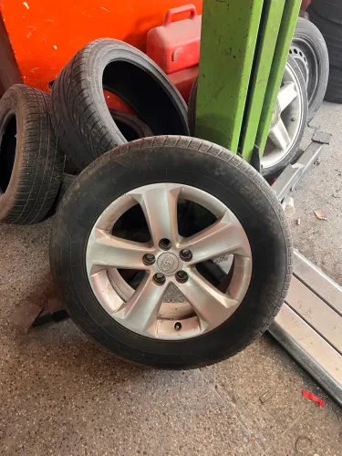 Par de Pneu SUV 225 65 R17
