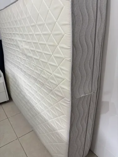 Cama QUEEN box+colchao (ortobom)!!! Não está montado pois já comprei outra cama