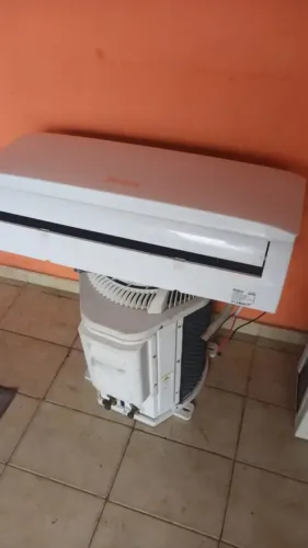 PARA VENDER LOGO SPLIT PHILCO 9 MIL BTUS JA COM GARANTIA DE 3 MES !!!