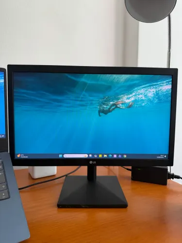 Monitor LG 19,5 polegadas HDMI e VGA 20MK400H