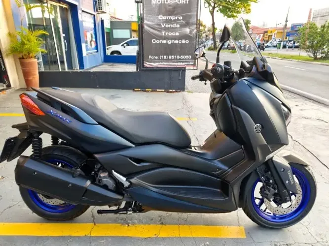 Yamaha XMAX 250 2023