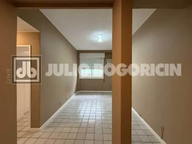 Apartamento : / Residencial / Leblon